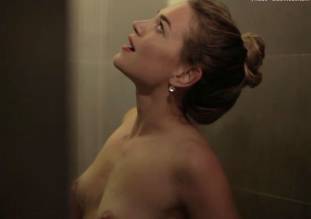 laura gordon nude in shower in embedded 9081 14