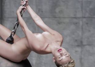 miley cyrus nude in leaked uncensored wrecking ball video 2010 24