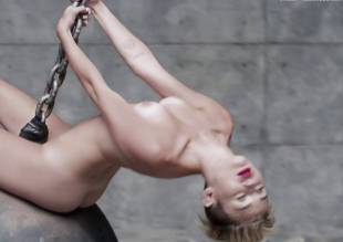 miley cyrus nude in leaked uncensored wrecking ball video 2010 25