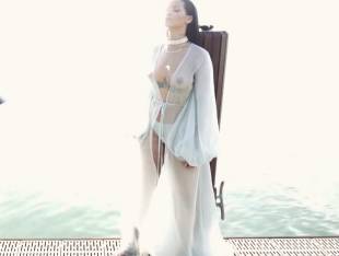 rihanna topless behind the scenes of needed me 6319 10