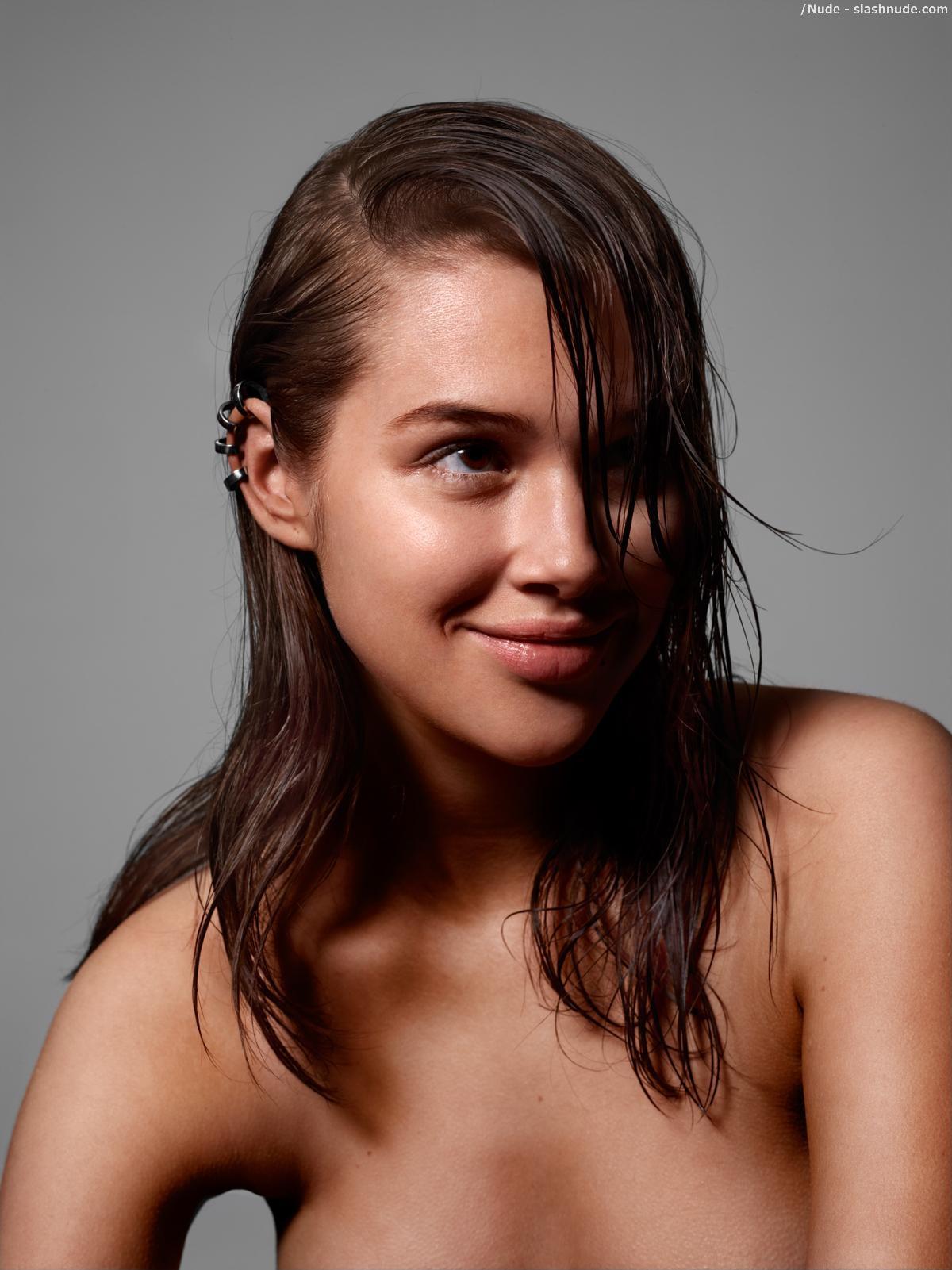 Anais Pouliot Topless Makes For A Good Intermission 8