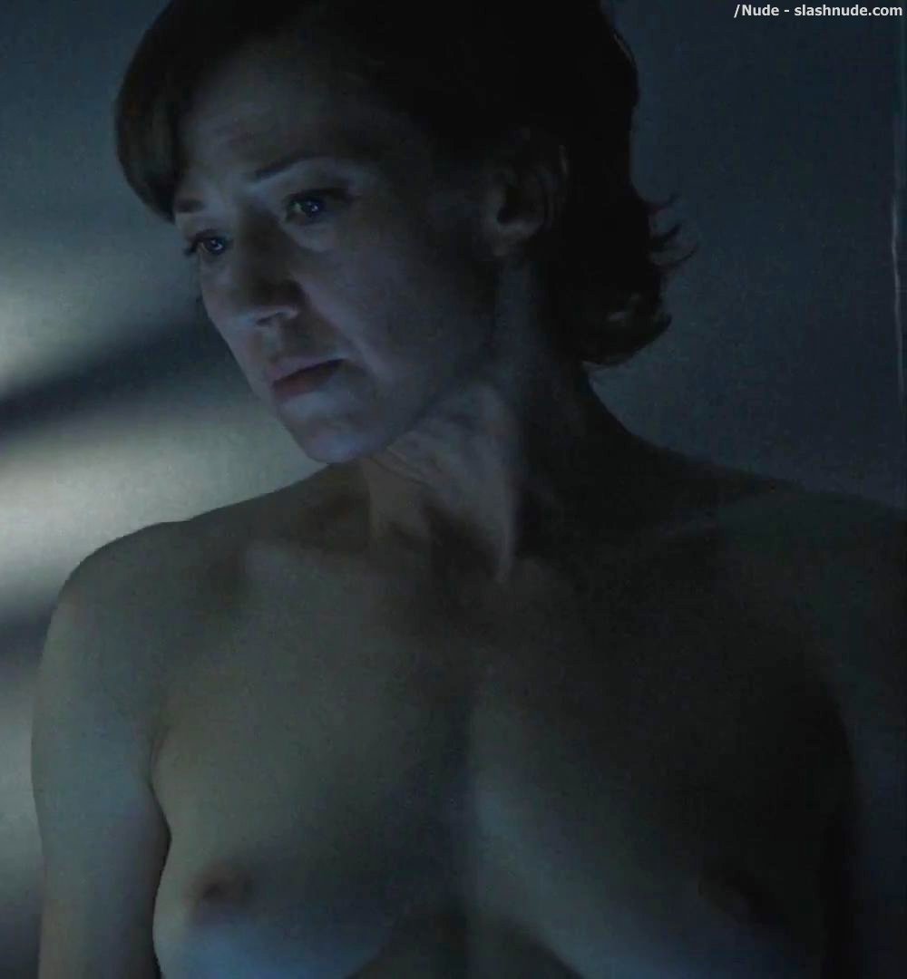 Carrie Coon Nude In The Leftovers 31