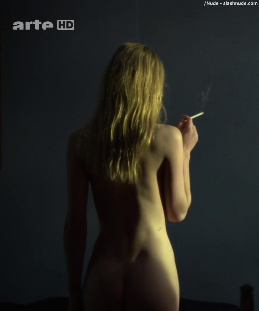 Clemence Poesy Nude To Enjoy The View In Hope 1