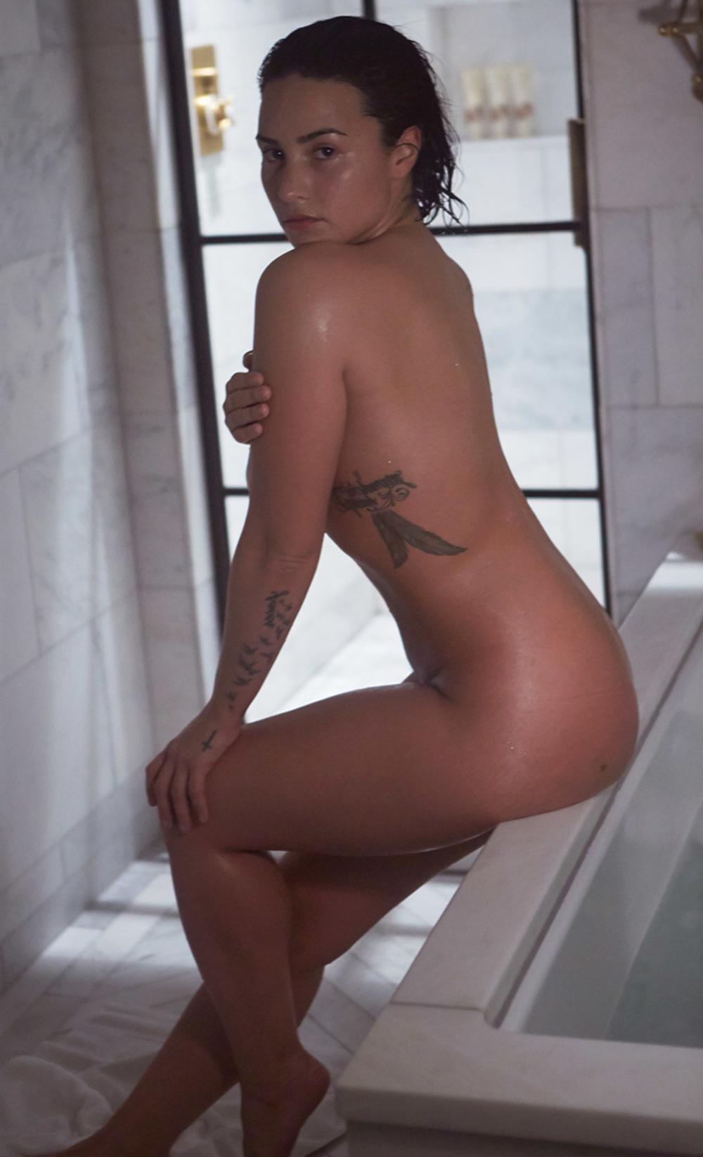 Demi Lovato Nude To Bare Ass In Vanity Fair 6