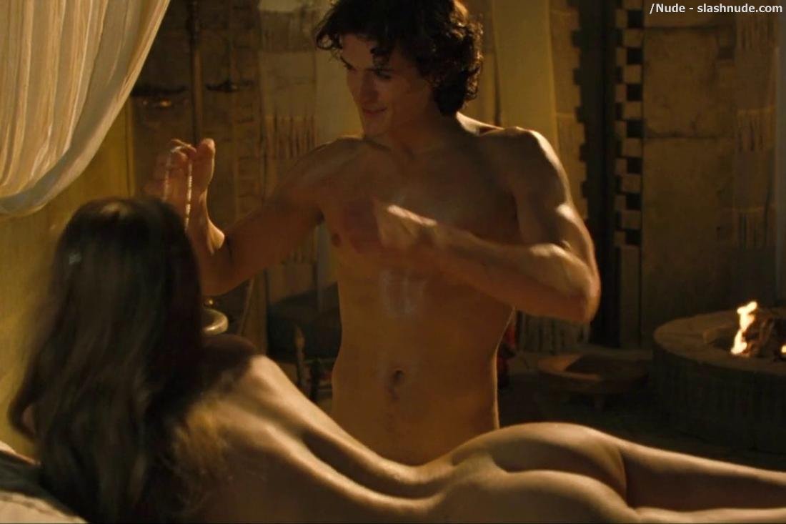 Diane Kruger Nude For A Necklace In Troy 12
