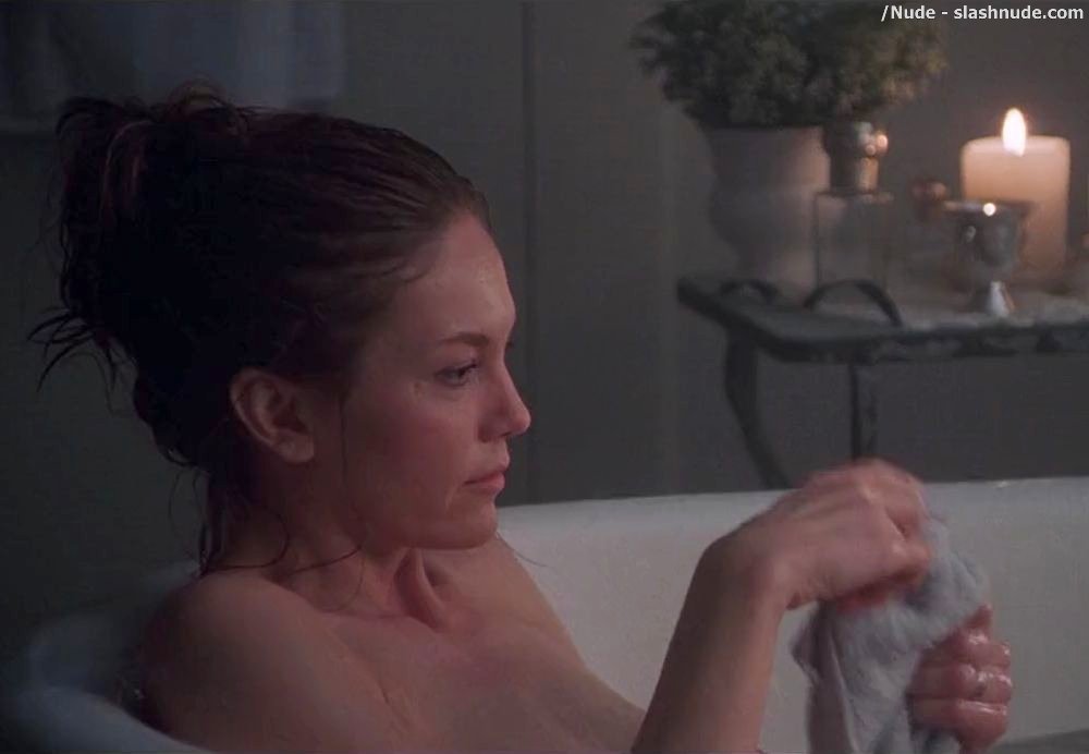 Diane Lane Nude In Unfaithful Bathtub Scene 16
