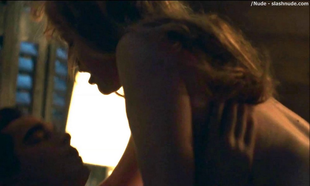 Elisabeth Moss Nude In The Handmaid Tale Sex Scene 18