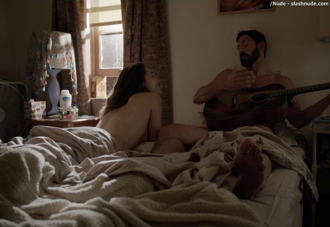 Emmy Rossum Nude For Multitasking Pleasure On Shameless 2
