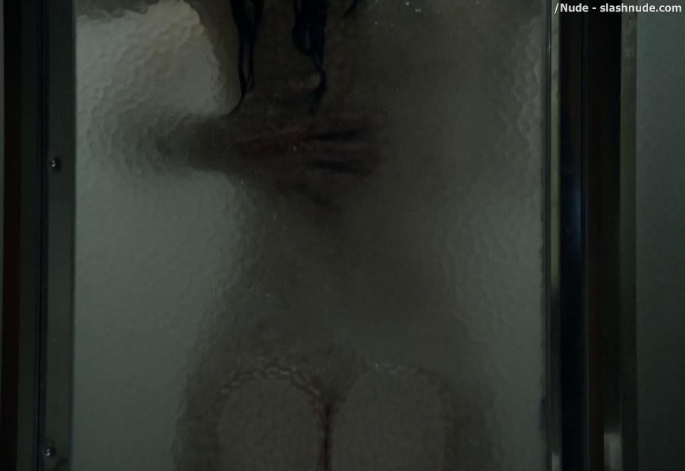 Emmy Rossum Nude For Multitasking Pleasure On Shameless 7