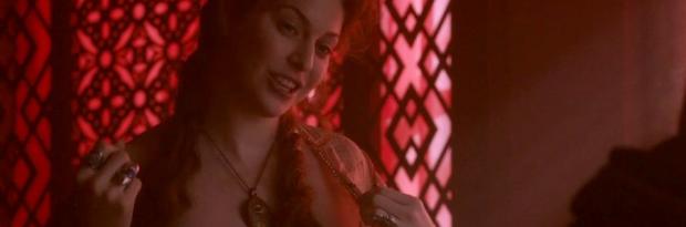 esme bianco topless for the man on game of thrones 4016