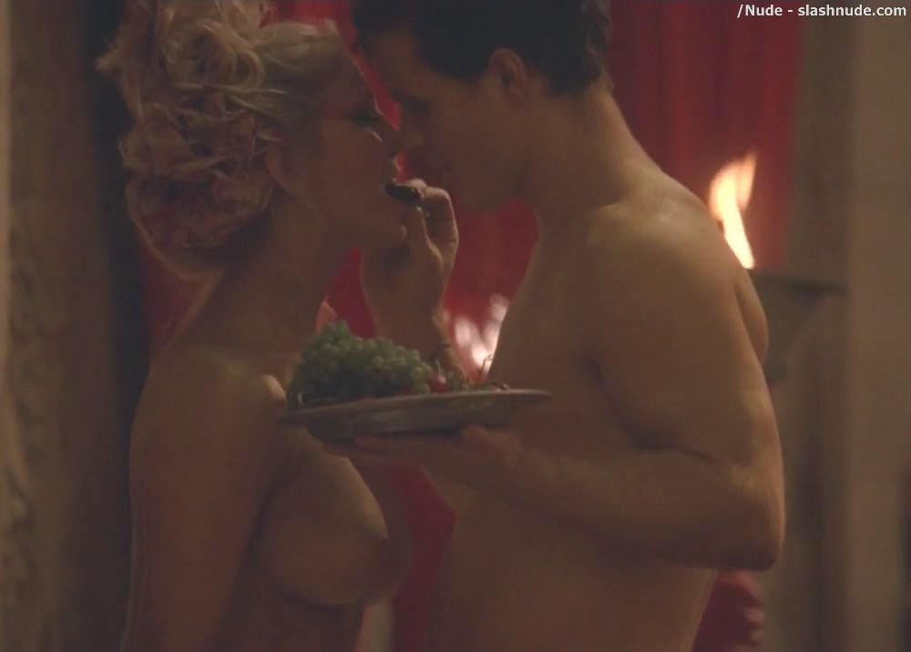 Evan Rachel Wood Nude And Orgy Scene On Westworld 19