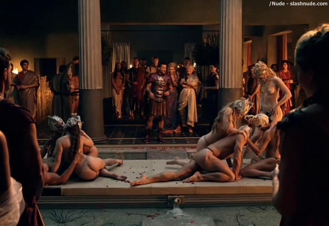 Extras Bring Extended Orgy Of Nude Women To Spartacus 18.