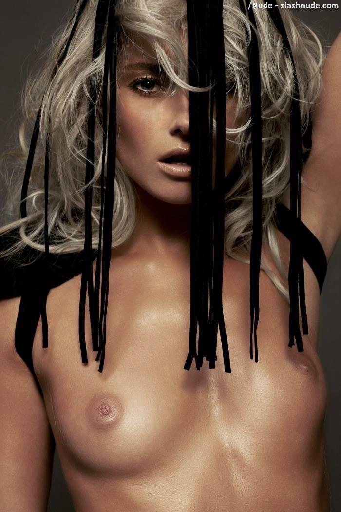 Gabriella Toth Nude Seduction Is No Fiasco 5