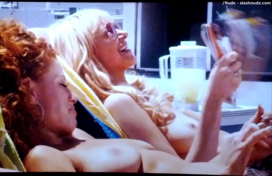 Laura Prepon Topless With Jo Newman In Lay Favorite 8