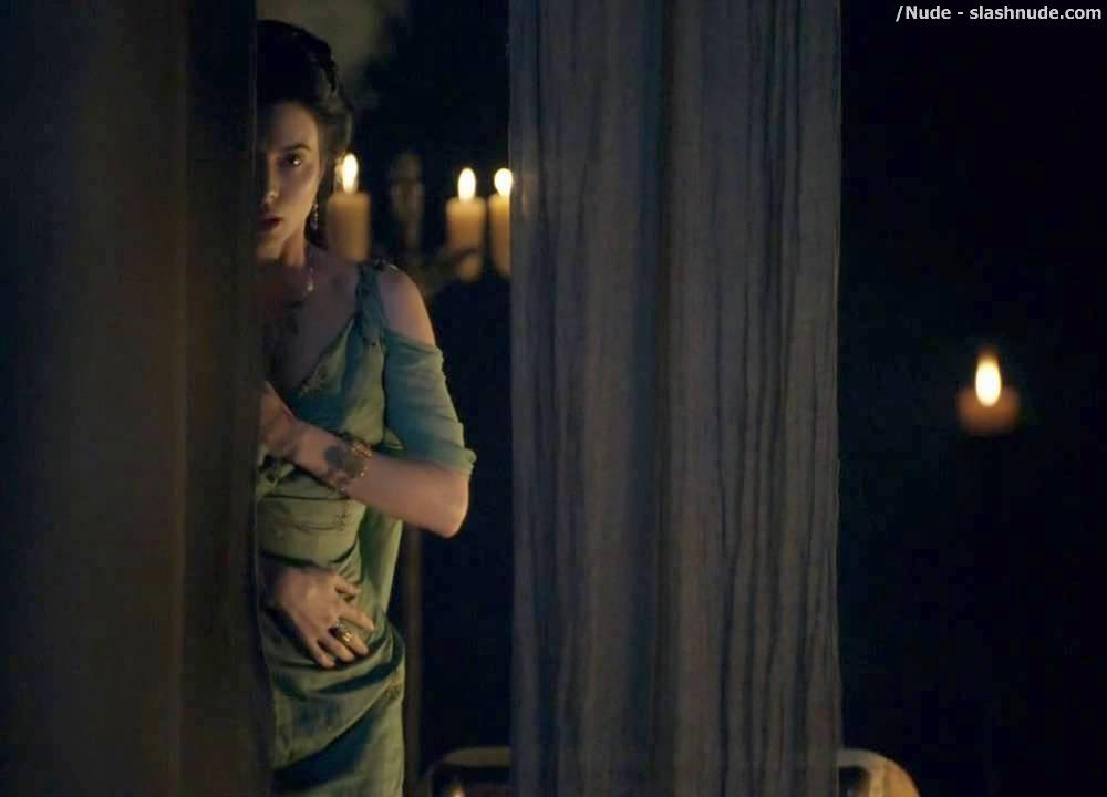 Lucy Lawless Topless Sex Gets Jaime Murray Horny On Spartacus 14
