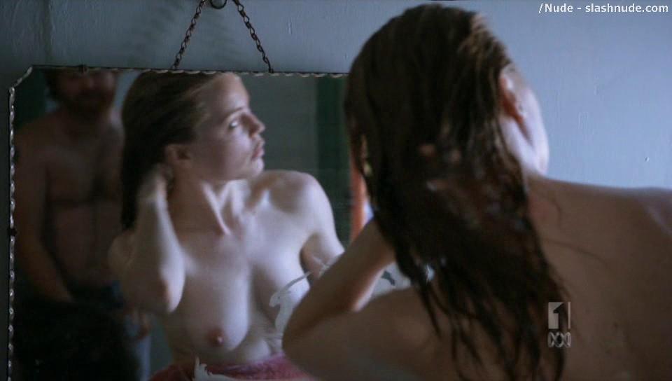Melissa George Nude In Bathtub From The Slap 21