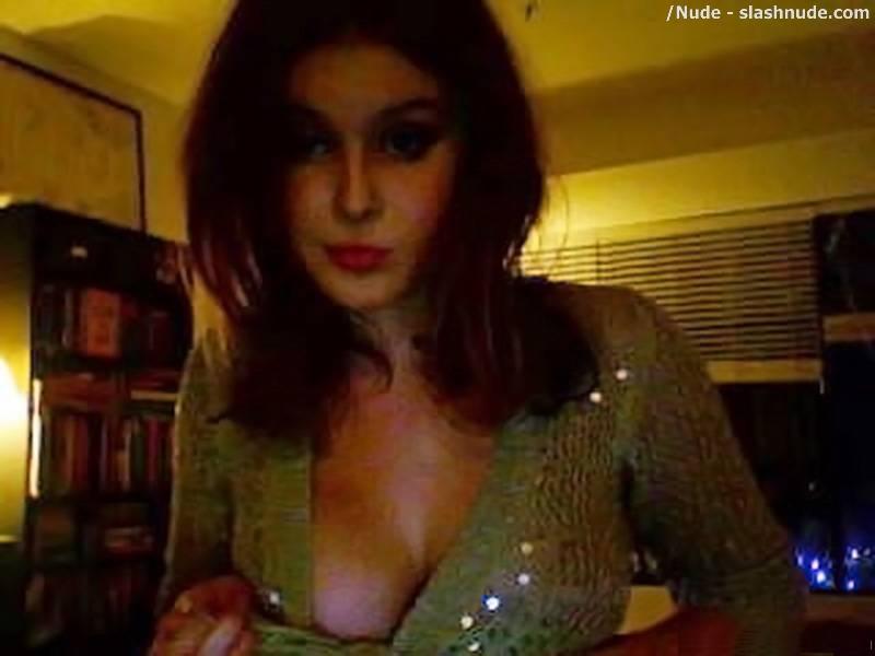 Renee Olstead Nude Body Revealed In Leaked Photos. 