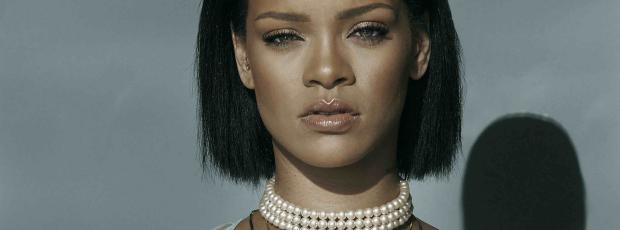 rihanna breasts bared in needed me music video 0817