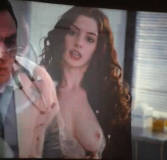 anne hathaway nude in love and other drugs 8176 4