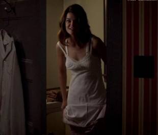 betsy brandt topless on masters of sex 9741 2