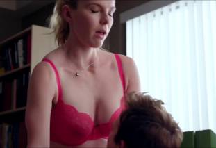 betty gilpin topless to be called names on nurse jackie 6277 4