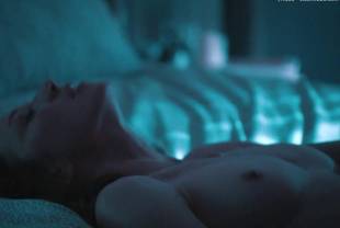 carrie coon nude sex scene from the leftovers 3594 20