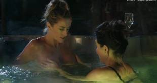 christine beaulieu topless in jacuzzi in le mirage 4266 26