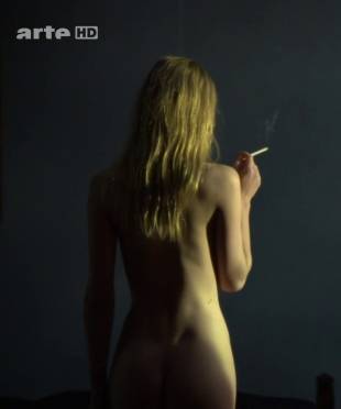 clemence poesy nude to enjoy the view in hope 9953 1