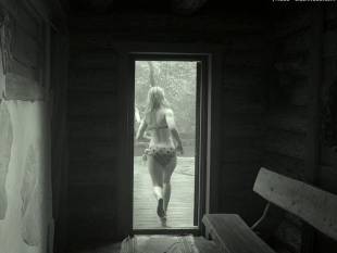 elina pahklimagi topless sauna scene in end of a great era 3076 3