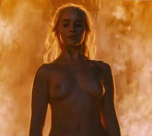 emilia clarke nude and fiery hot on game of thrones 6449 17