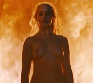 emilia clarke nude and fiery hot on game of thrones 6449 21