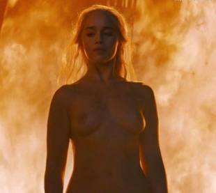 emilia clarke nude and fiery hot on game of thrones 6449 22
