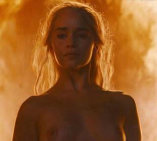 emilia clarke nude and fiery hot on game of thrones 6449 24