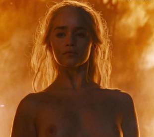 emilia clarke nude and fiery hot on game of thrones 6449 25