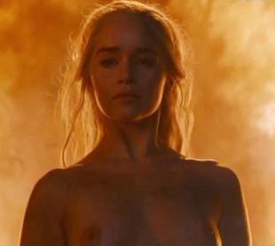 emilia clarke nude and fiery hot on game of thrones 6449 30