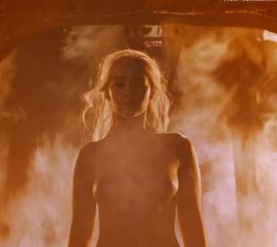 emilia clarke nude and fiery hot on game of thrones 6449 4