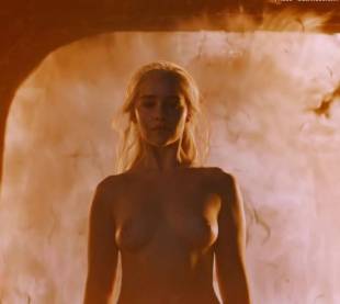 emilia clarke nude and fiery hot on game of thrones 6449 7