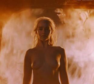 emilia clarke nude and fiery hot on game of thrones 6449 8