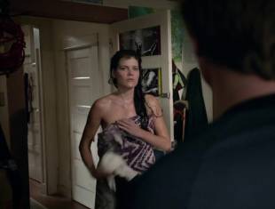 emma greenwell topless to drop the towel on shameless 1586 1