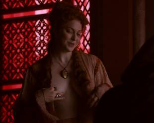 esme bianco topless for the man on game of thrones 4016 2