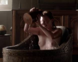 eve ponsonby topless in bath from the white queen 3095 3