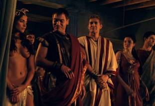 extras bring extended orgy of nude women to spartacus 0435 22