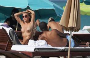 ina toennes topless on honeymoon with dennis aogo 3901 4