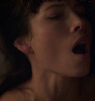 jessica biel topless for a glimpse in the sinner 5387 20