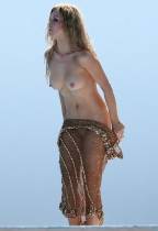 joanna krupa topless to change during photo shoot 2