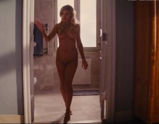katarina cas nude full frontal in wolf of wall street 5325 4