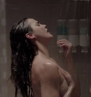 keri russell nude ass in shower in the americans 4036 17