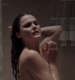 keri russell nude ass in shower in the americans 4036 19