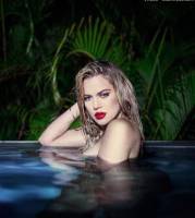 khloe kardashian nude top to bottom in pool photoshoot 2826 4