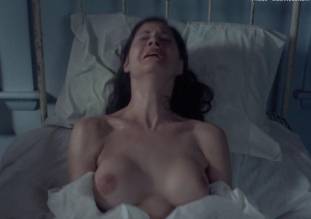 leslie cumming topless breasts unleashed in witchery 1771 24